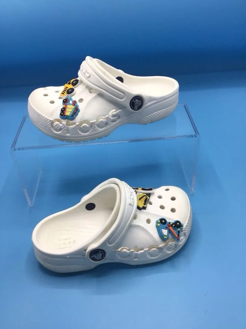 Crocs Kids Baya Clog Size C 10 White Comfort Whit Charms